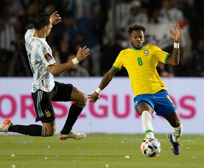 Fred là "ông chủ" tuyến giữa của Brazil