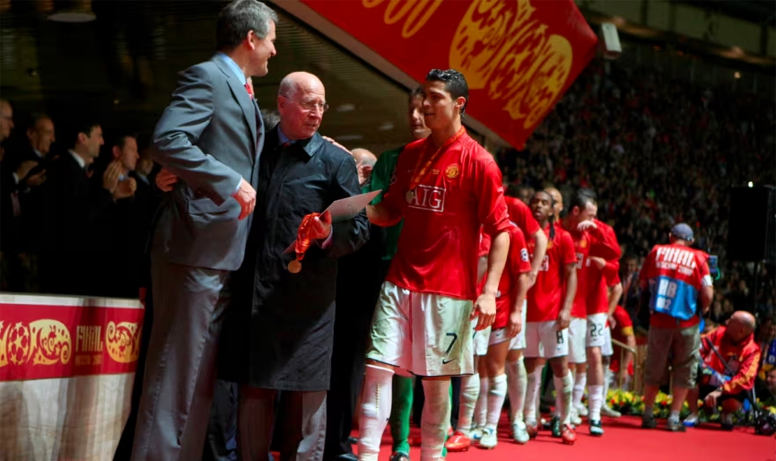 Tiền đạo MU - Sir Bobby Charlton (1953-1971)